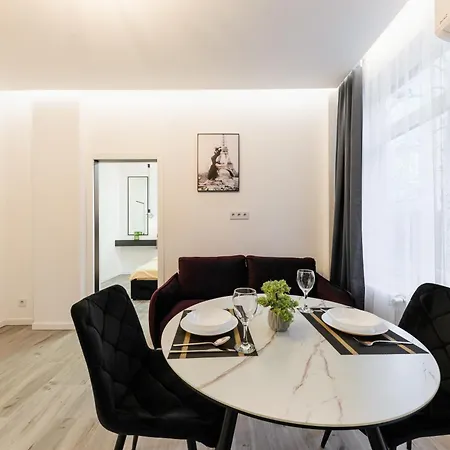 Luxury Apartments Laborca Uschhorod Exterior foto