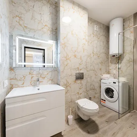 Luxury Apartments Laborca Uschhorod Exterior foto