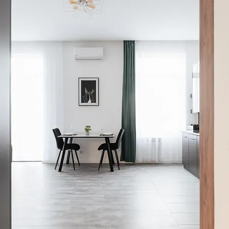 Luxury Apartments Laborca Uschhorod Exterior foto