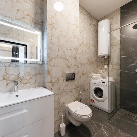 Luxury Apartments Laborca Uschhorod Exterior foto