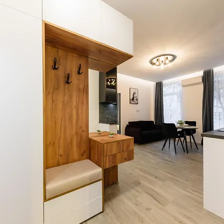Luxury Apartments Laborca Uschhorod Exterior foto