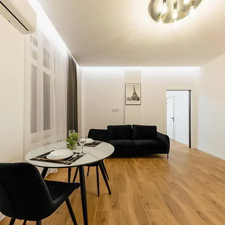 Luxury Apartments Laborca Uschhorod Exterior foto