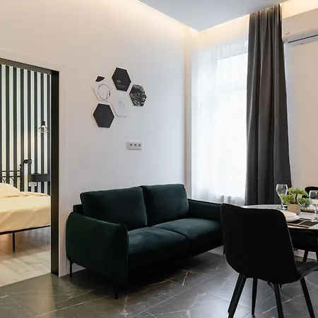 Luxury Apartments Laborca Uschhorod Exterior foto