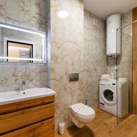 Luxury Apartments Laborca Uschhorod Exterior foto