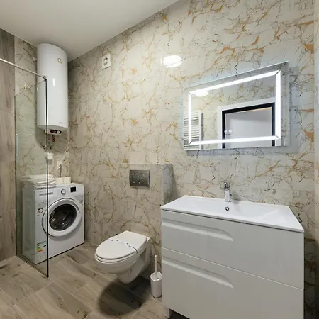 Luxury Apartments Laborca Uschhorod Exterior foto
