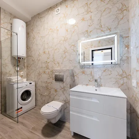 Luxury Apartments Laborca Uschhorod Exterior foto