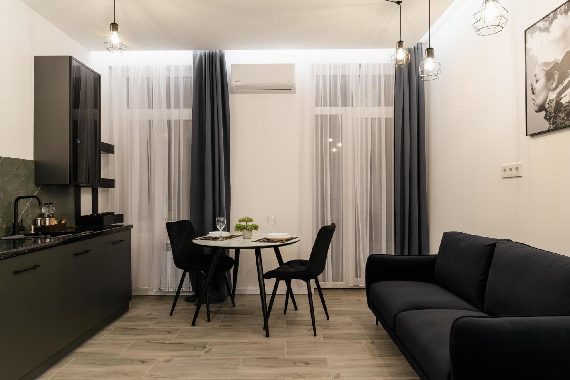 Luxury Laborca
